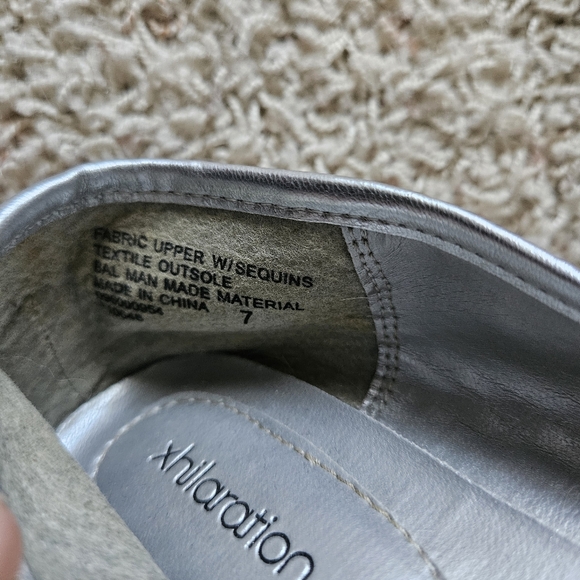 Xhilaration Silver Sequin Flats - Picture 3 of 4